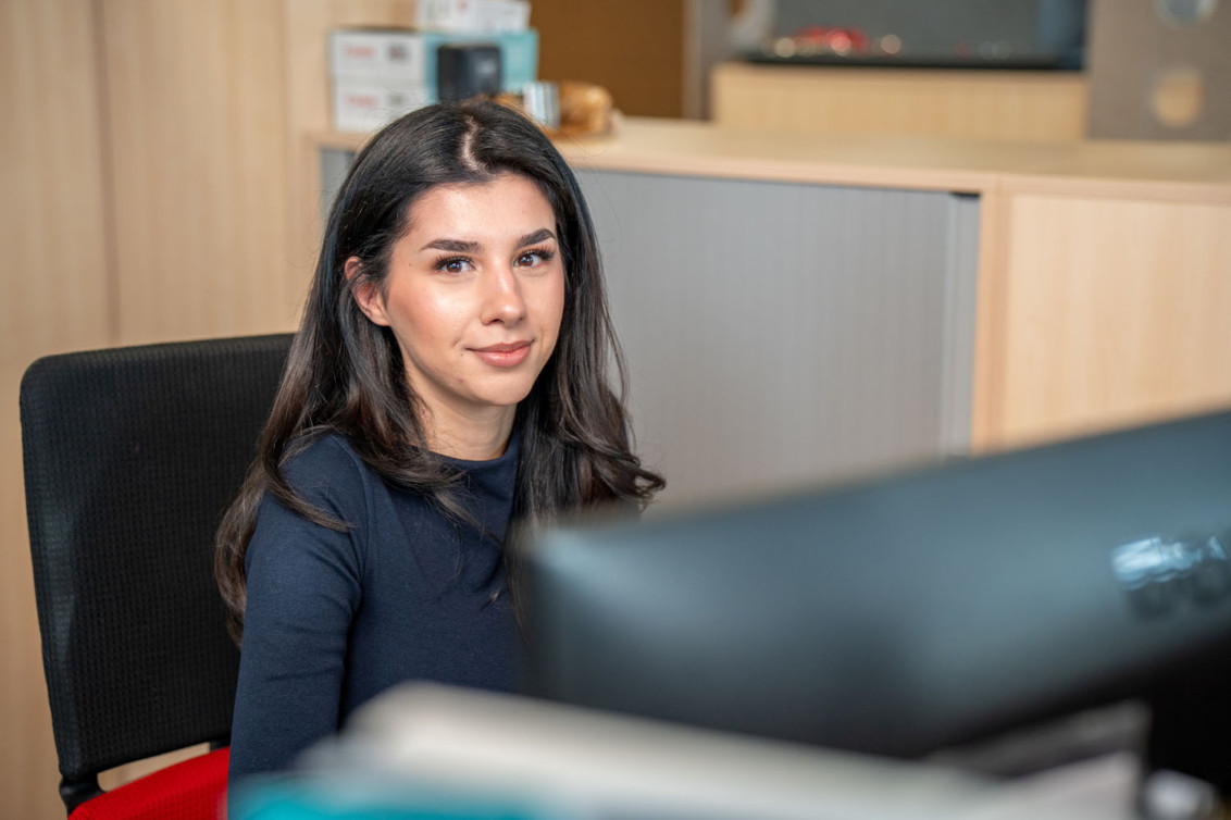 Mitarbeitende am Computer