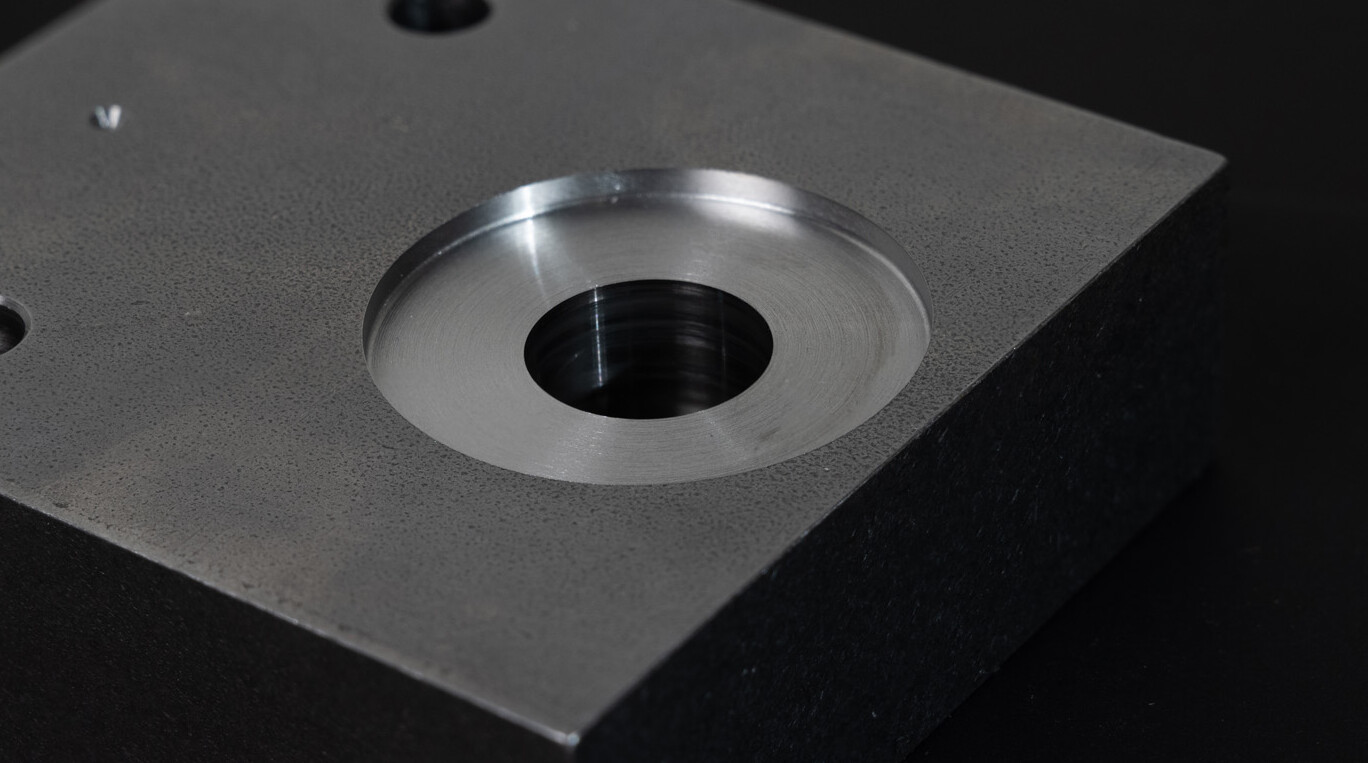 A perfectly spot faced metal part created with a HEULE BSF tool