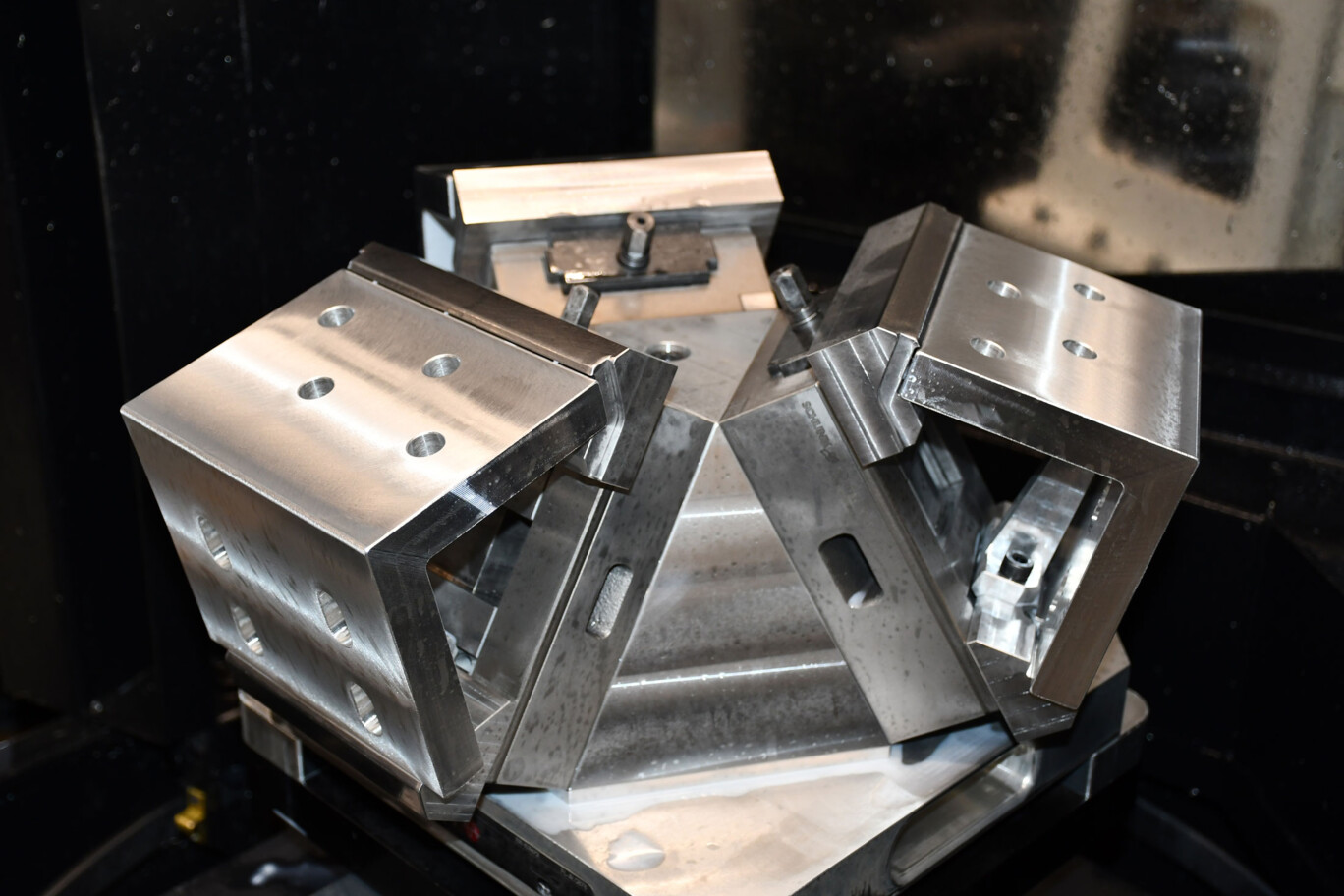 Stromleiste_eingespannt_VEX_web