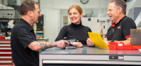 Mitarbeiter im Gespr&auml;ch